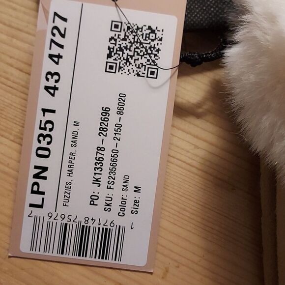 Beige fuzzy slippers slip on mule slippers hard sole  women's size M - Picture 3 of 6